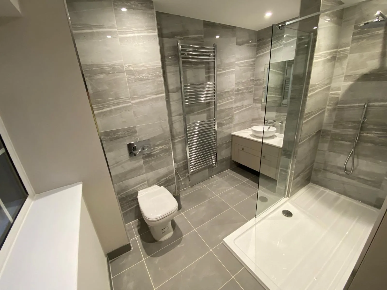 Bathroom fitted by Pangbourne Plumbing near Reading